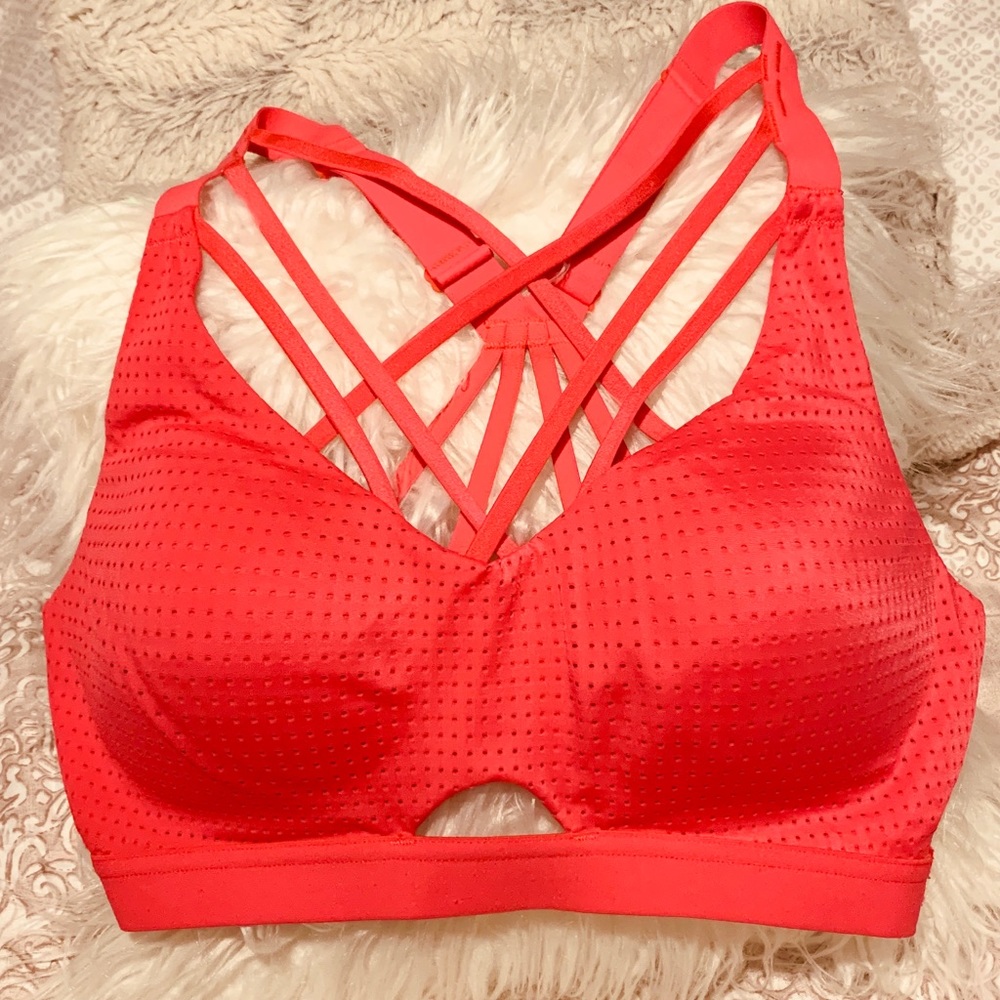 🆚  sports bra 🏃‍♀️🏃‍♀️🏃‍♀️